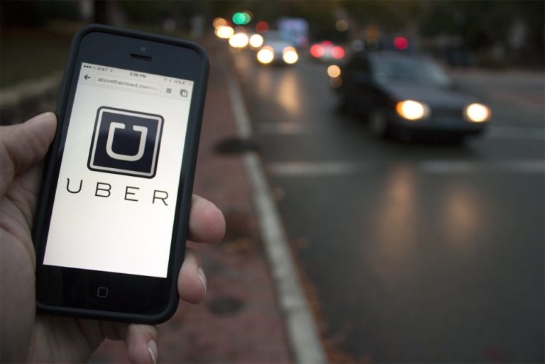 Uber começa a aceitar pagamento em débito