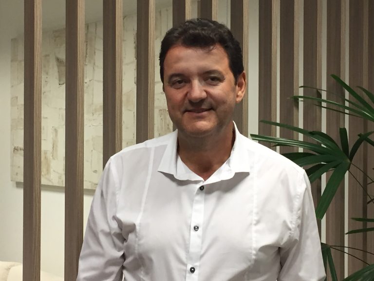 José Maurício Caldeira, da Asperbras, fala da importância de falar um segundo idioma para a profissão
