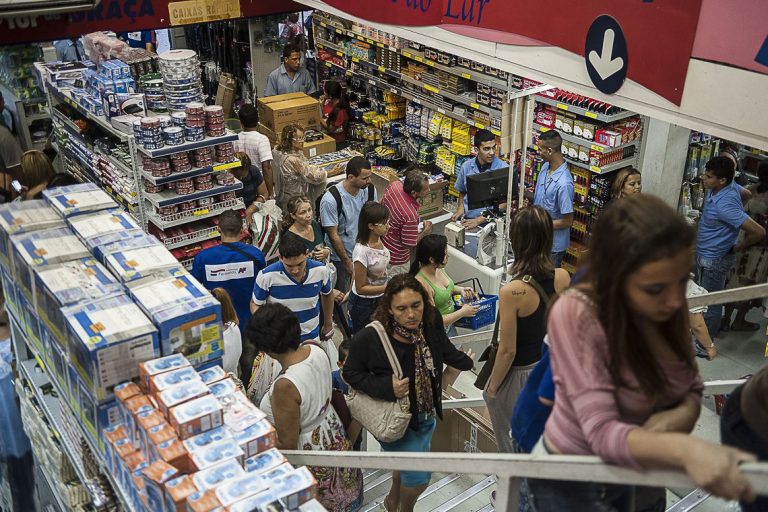 A Pesquisa Nacional de Endividamento e Inadimplência do Consumidor (Peic Nacional) é apurada mensalmente pela CNC desde janeiro de 2010. Os dados são coletados em todas as capitais dos Estados e no Distrito Federal, com cerca de 18 mil consumidores.