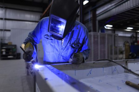 Produção industrial tem aumento em maio