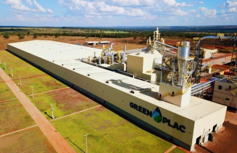 GreenPlac, de José Roberto Colnaghi, comemora um ano e anuncia inauguração da fábrica de resina