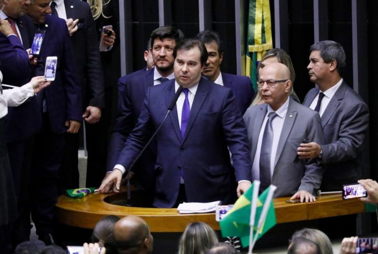 Texto-base da reforma da Previdência é aprovado na Câmara