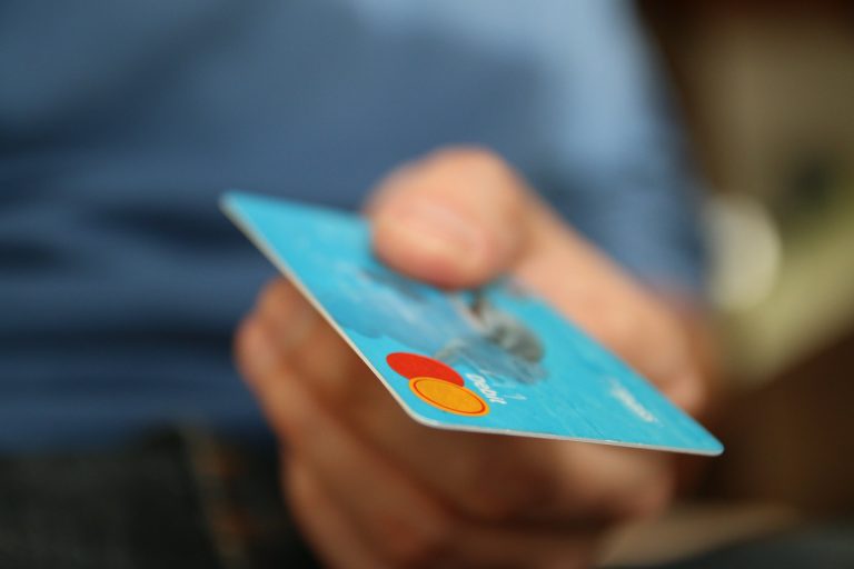 Compras com cartões movimentaram R$ 850 bilhões no 1º semestre