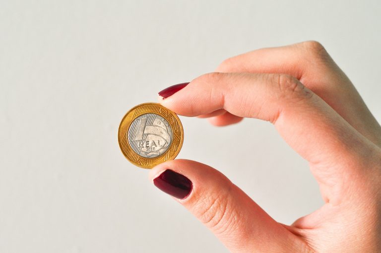 Inadimplência do consumidor cai 1,8% em setembro