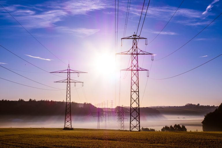 Leilão de energia movimenta R$ 44 bilhões em nove estados