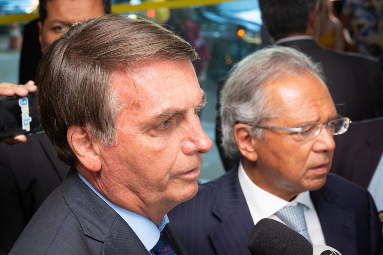 Salário mínimo será de R$ 1.045 a partir de fevereiro