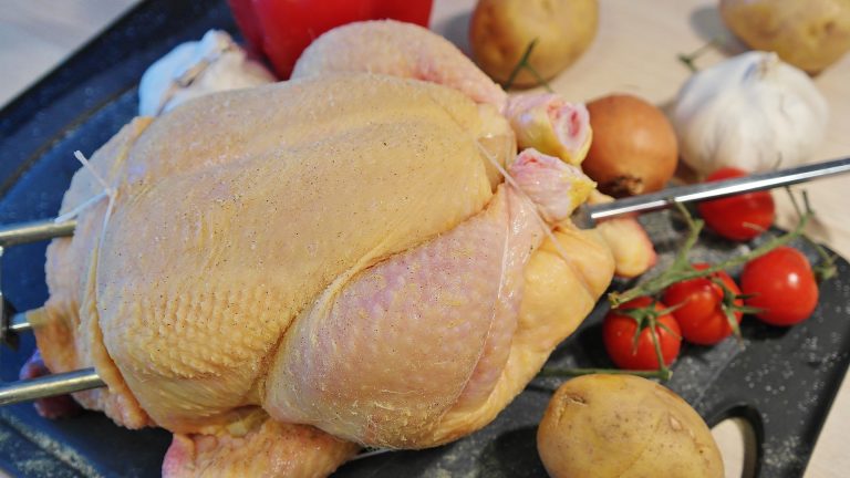 UK ban on US chlorinated chicken 'to continue after Brexit'