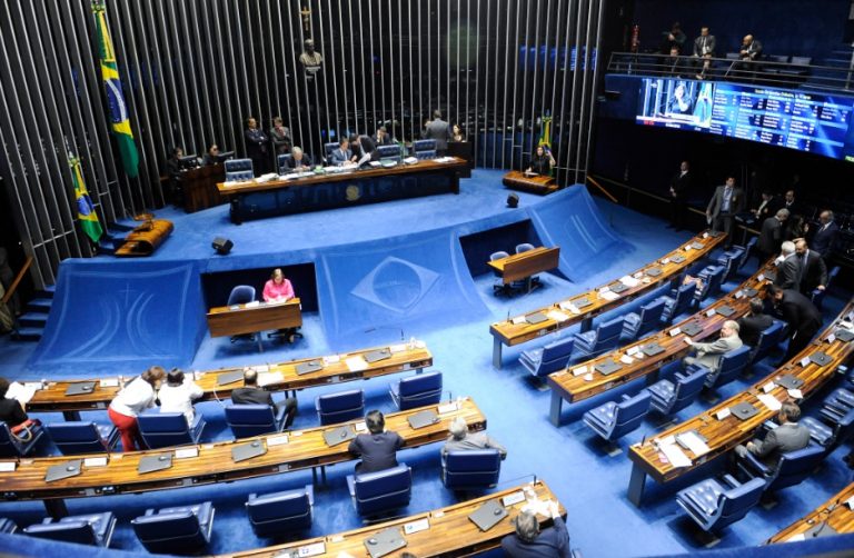 Alcolumbre e Maia apoiam estado de calamidade pública