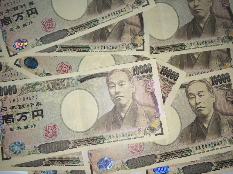 Japão pode liberar US$ 503 bilhões contra efeitos do coronavírus
