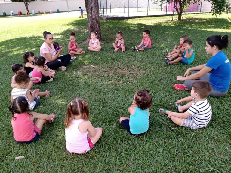 Alunos e colaboradores aprenderam mais sobre o vírus e como minimizar os riscos de contaminação através de atividades lúdicas. Foto: Divulgação.