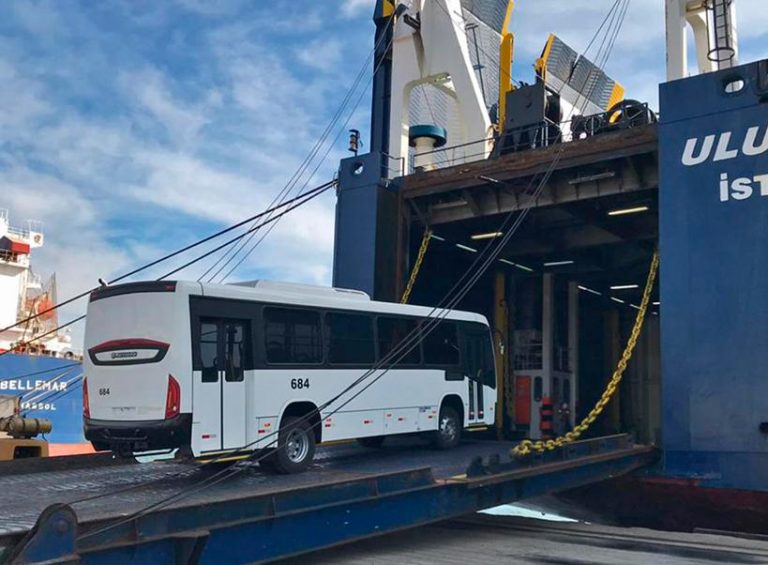 VW participa da modernização do transporte público de Angola com embarque de 130 Volksbus