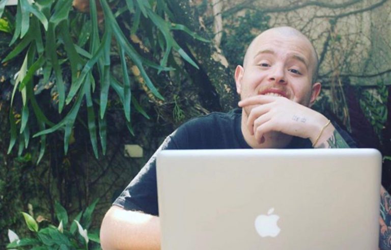 Nova ferramenta digital ensina jovem a empreender A grande maioria dos jovens brasileiros quer empreender, mas não sabe como viabilizar o negócio. Nova ferramenta digital ensina como empreender para alcançar o sucesso