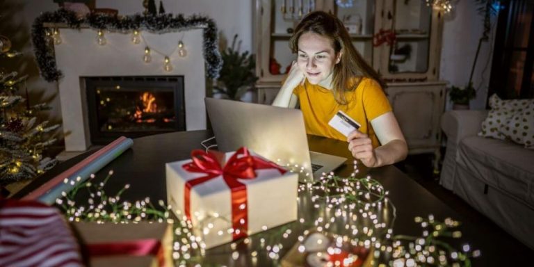 Pela primeira vez, compras de Natal pela internet vão superar vendas nas lojas físicas no País