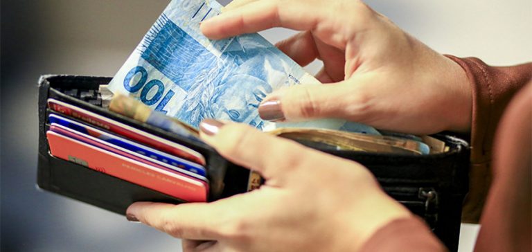 Busca do consumidor por crédito fecha 2020 com a primeira queda em seis anos, revela Serasa Experian