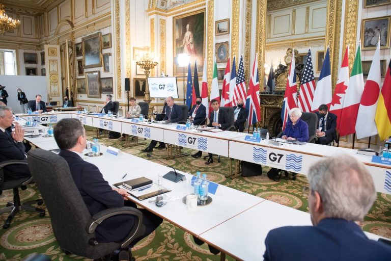 Os ministros das Finanças do G7, o grupo dos sete países mais ricos do mundo, se comprometeram com um imposto mínimo global para grandes empresas de "pelo menos 15%