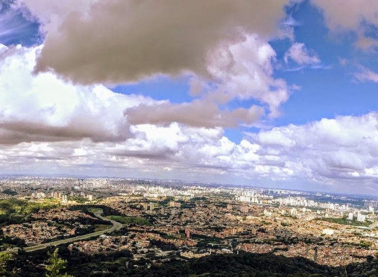 Residências em prédios na cidade de São Paulo ultrapassam em número as residências em casas