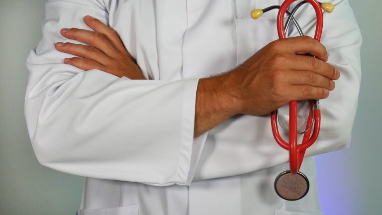 Projeto pioneiro facilita acesso a plano de saúde
