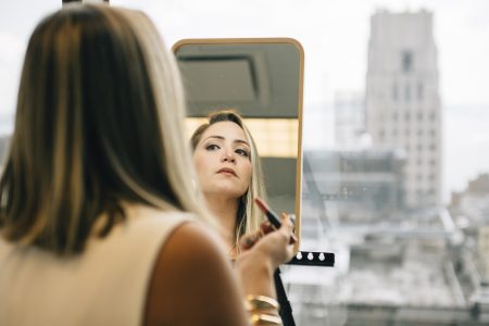 Segundo estudo, grande parte das mulheres têm problemas com a autoestima