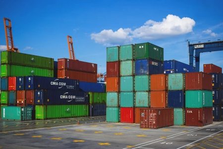 Crise econômica obriga pequeno empresário brasileiro a mudar modelo de gestão jurídica