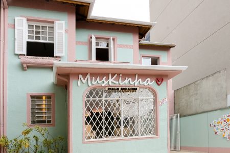 Muskinha inaugura showroom em São Paulo com oito espaços assinados por arquitetos