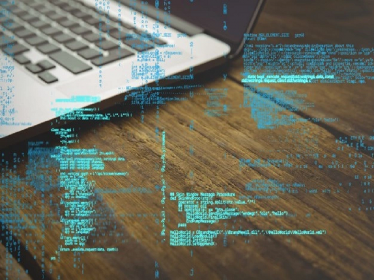 Linguagem Python ganha destaque entre as principais linguagens de programação, segundo pesquisa