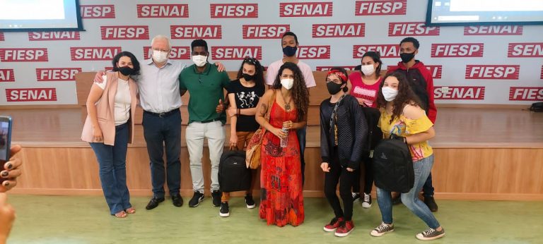 Centroflora lança Ser Crescer, em parceria com Instituto Floravida e SENAI,para capacitar adolescentes para o mercado de trabalho