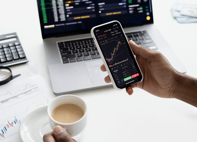 Mercado brasileiro registra aumento no número de compras de empresas em 2021