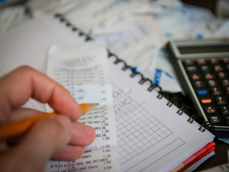Mais de 62 milhões de brasileiros se endividaram na atual crise financeira