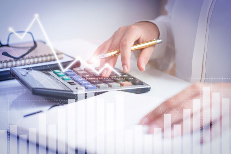 Número de investidores na bolsa cresce 43% em 2021, mas medo ainda é entrave