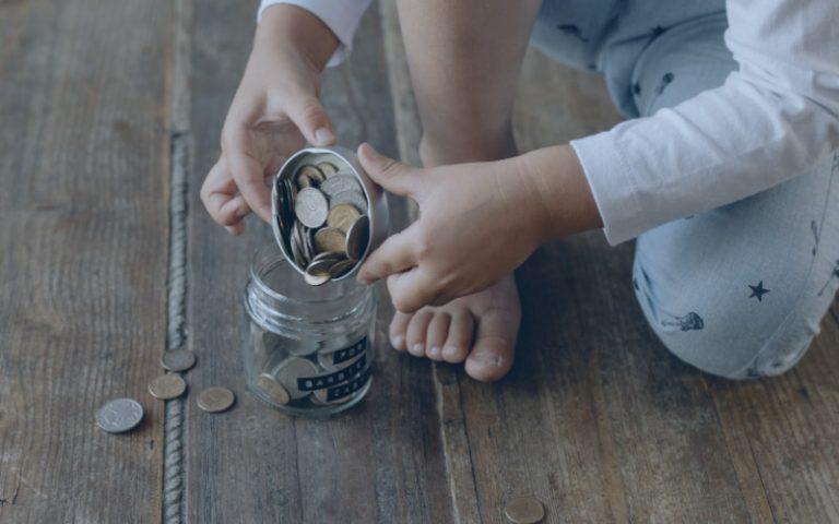 Economizar e cortar gastos: qual a diferença?