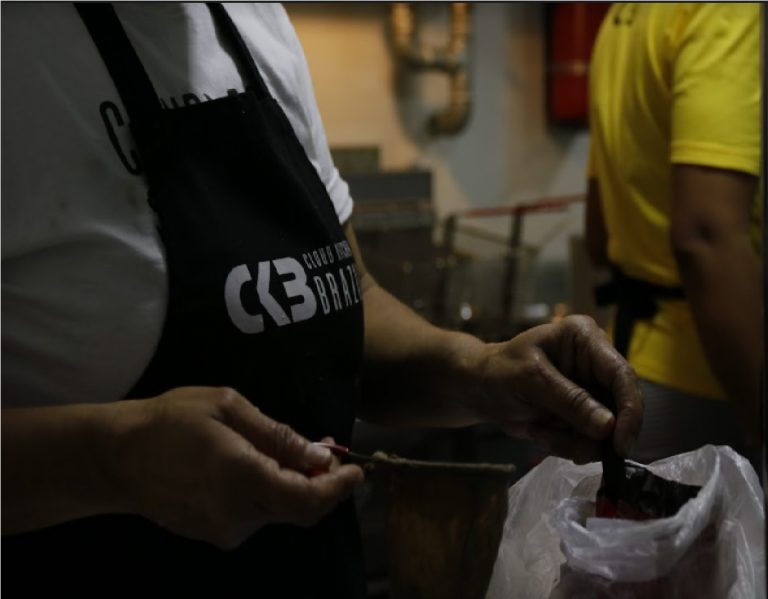 Restaurantes atuando em delivery sobem no país e são tendência para franchising