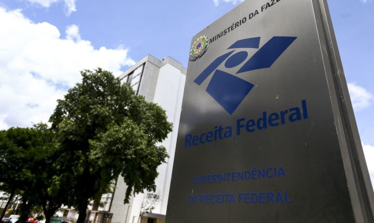 Novas regras do IR devem entrar em vigor só em 2023