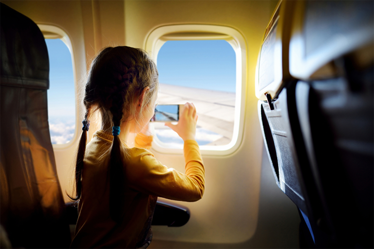 Viajantes já podem obter o Certificado Nacional de Vacinação COVID-19