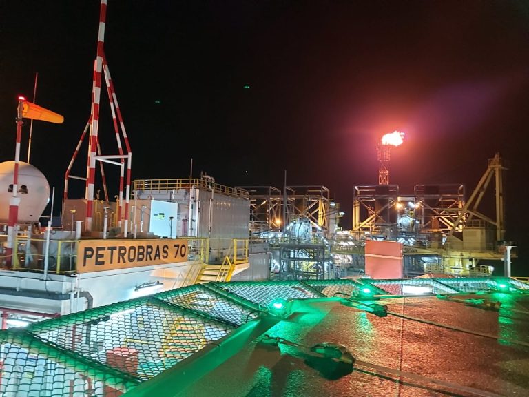 Extrações em campos de pré-sal seguem liderando produção brasileira de petróleo