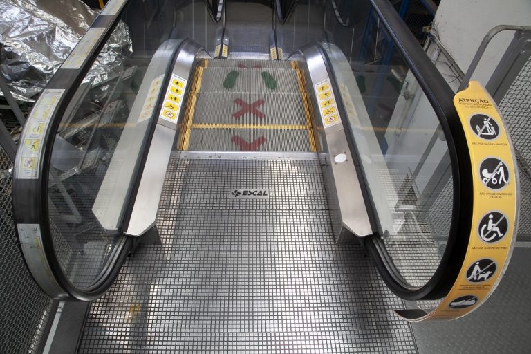 Aplicativo para escadas rolantes amplia a segurança no transporte vertical