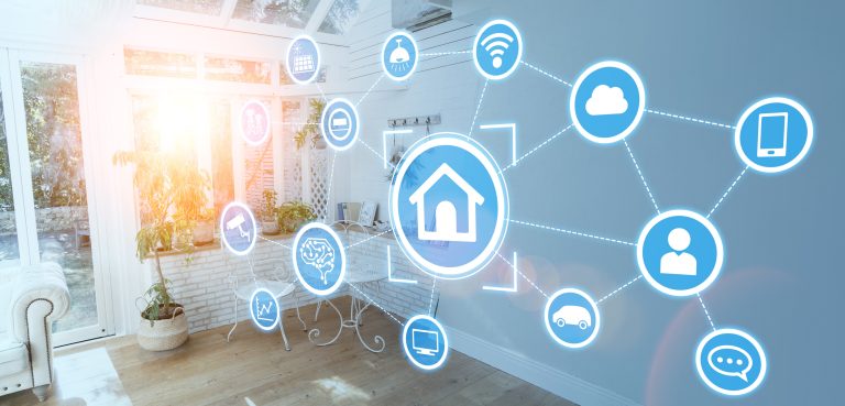 Smart TVs ampliam as vendas e viram o centro da casa conectada