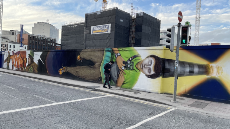 Edital de arte urbana na Europa contempla obra de brasileiro