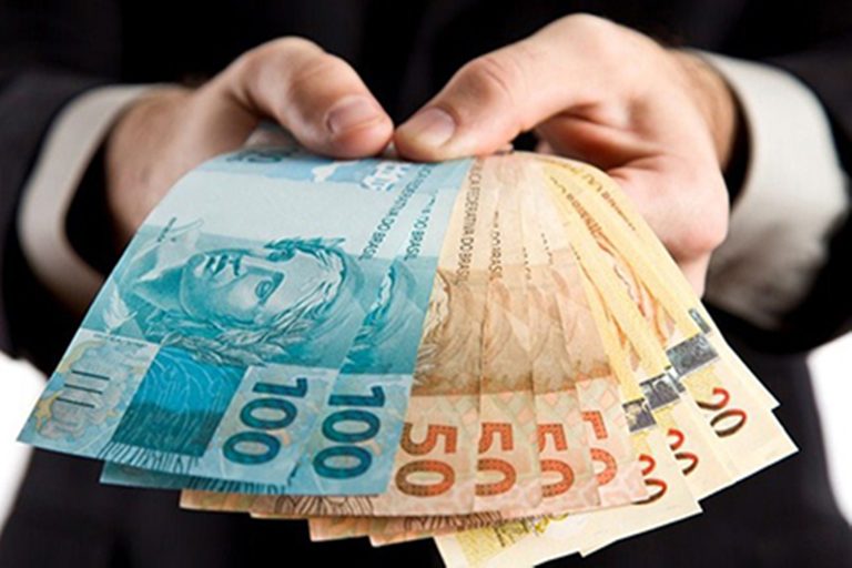 No final do ano, 13º salário pode ser opção para investir em consórcio