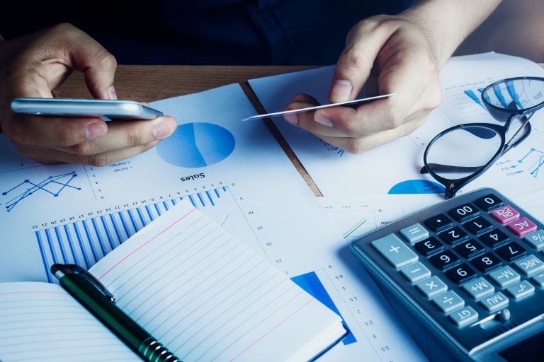 Tecnologia é aliada na gestão de finanças e investimentos pessoais