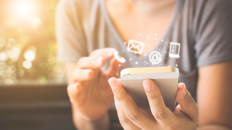 Atendimentos digitais são preferência de 64% dos brasileiros, revela estudo