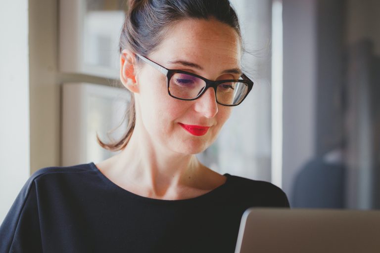 Cuide de todos os gastos e investimentos, é fundamental que você saiba os números de cada detalhe, porque na aquisição de insumos ou cálculo de vendas, se tenha um número bem próximo do real na movimentação dos negócios.