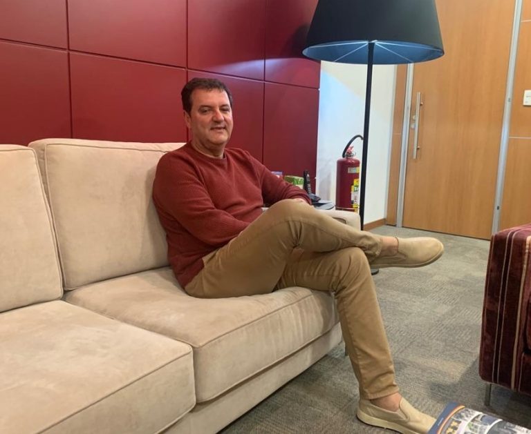Success of the Chief Financial Officer of Asperbras: Caldeira lives in Portugal.