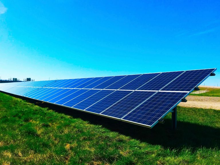 Índice de energia solar no país deve registrar crescimento de 60% em 2021