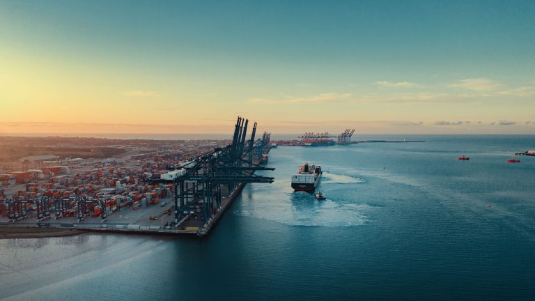 Porto de Pecém bate recorde de toneladas de carga circulada