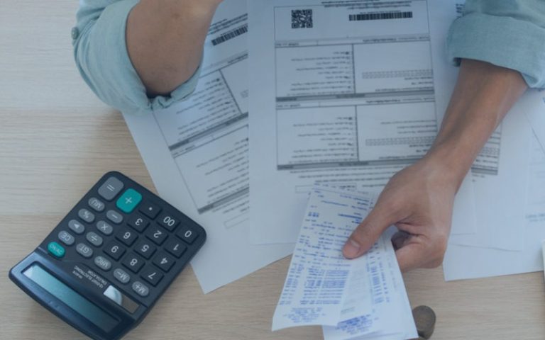 Dicas para equilibrar a saúde financeira e sair do vermelho