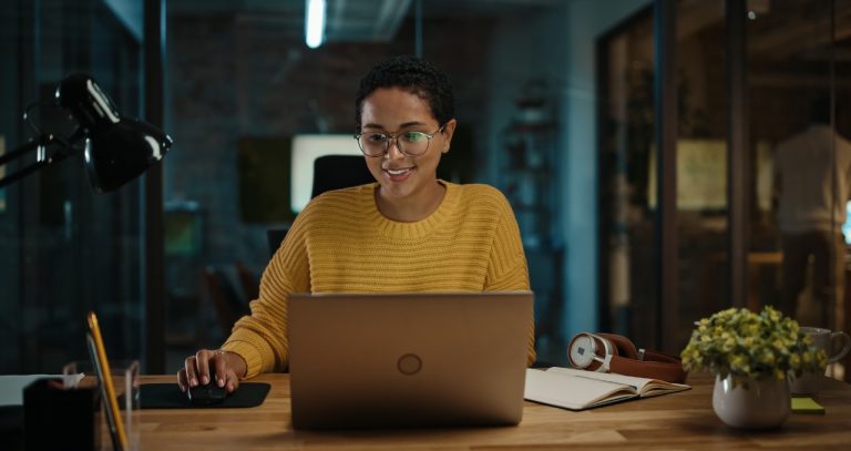 Startups abrem mais de 1.000 bolsas para formação de profissionais de tecnologia