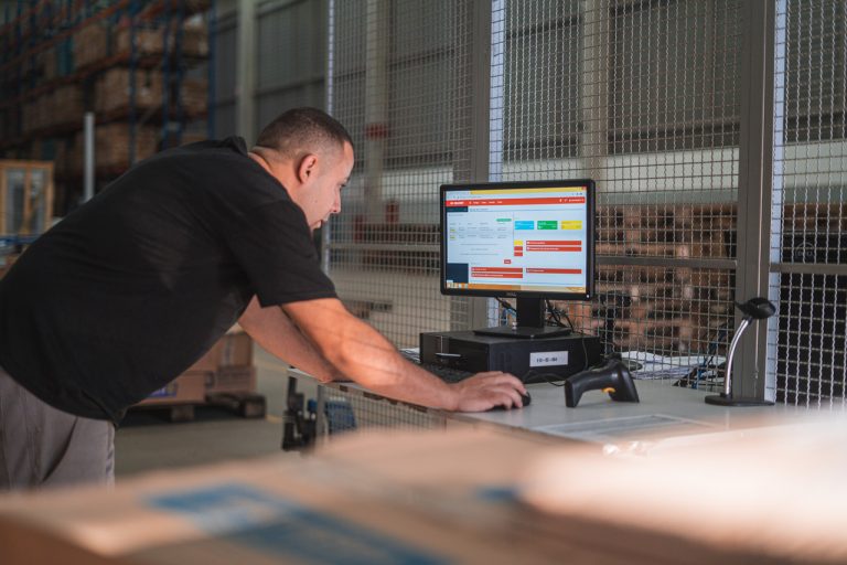 Tecnologia da UX Group permite aos marketplaces gerenciar as entregas dos seller