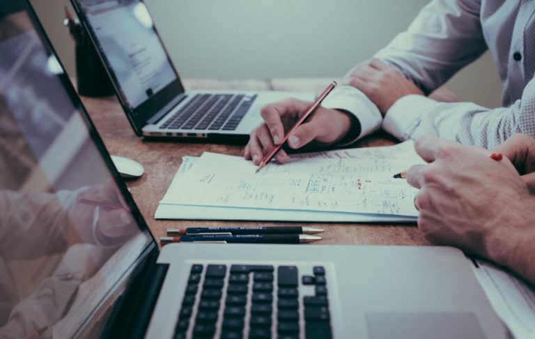 Escritório do futuro terá inteligência artificial e internet das coisas