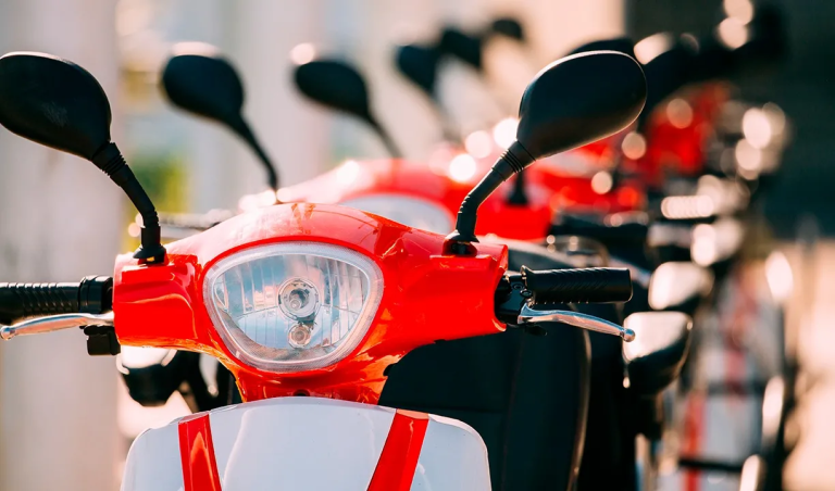 Moto elétrica é alternativa sustentável e de baixo custo