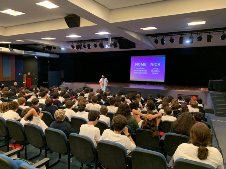Uso correto e seguro da internet é discutido em semana de palestras